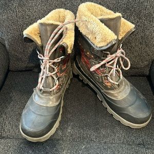 Baretraps waterproof boots